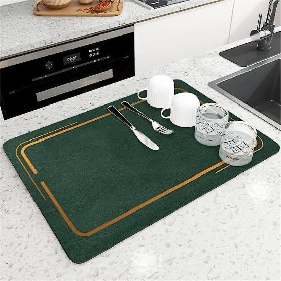 Magic Water Absorbent Anti-Slip Dish Drying/Dining Table Mat