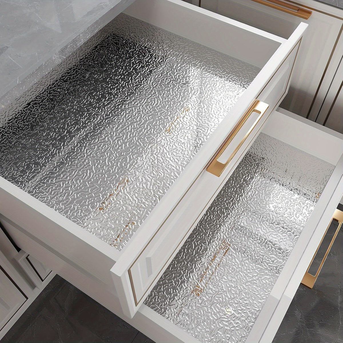 Self Adhesive Aluminium Foil Sticker Roll, Oil Proof Waterproof Aluminium Sheet DIY Wallpaper, Heat Resistant Backsplash Aluminium Sticker for Home, Kitchen, Stove, Cabinet, Wall, Drawers, and Furniture