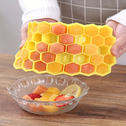 Silicone Ice cube Tray with plastic lid Easy Push Pop Out Square Silicon Ice Cubes Tray Honeycomb Shape Silicone Ice Cube Molds with Lid Flexible Tray for Refrigerator And Freezer