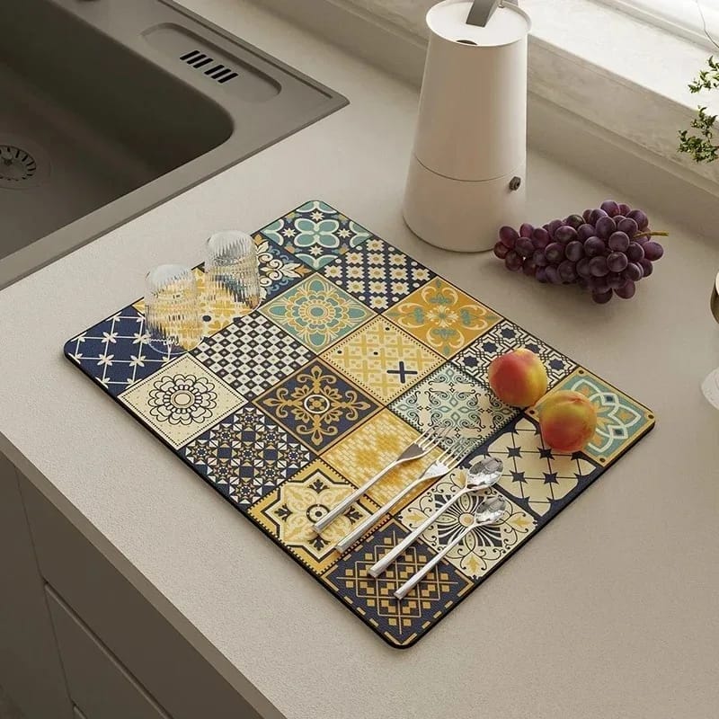Magic Water Absorbent Anti-Slip Dish Drying/Dining Table Mat