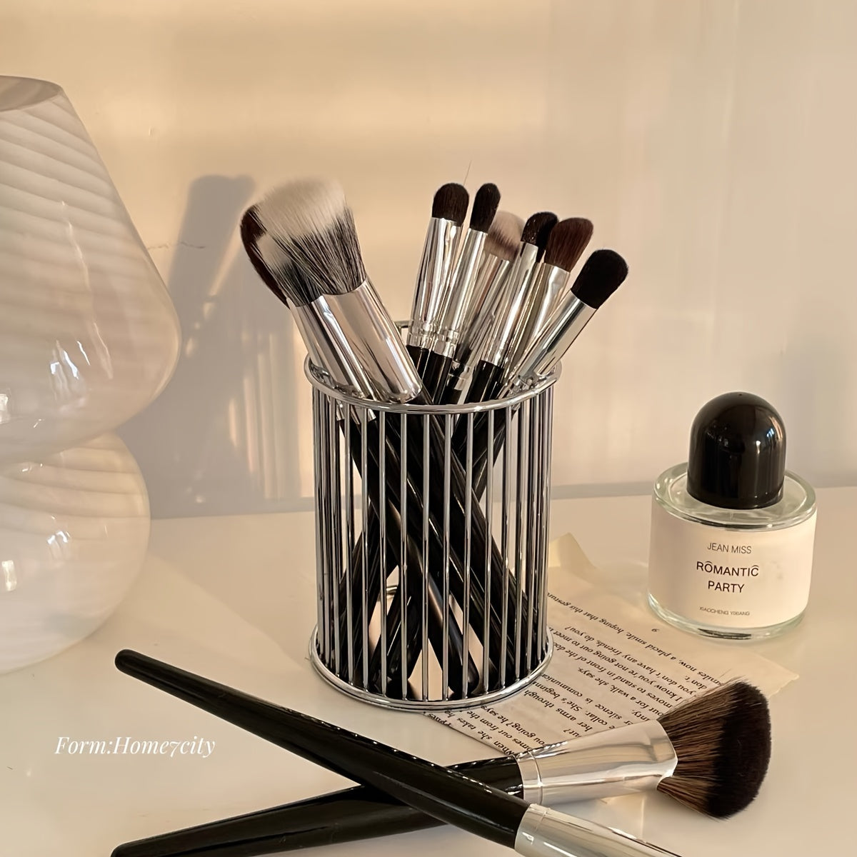 Elegant Golden Round Pen Holder - Multi-Functional Desk Organizer for Office, School Supplies & Accessories