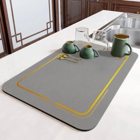 Magic Water Absorbent Anti-Slip Dish Drying/Dining Table Mat