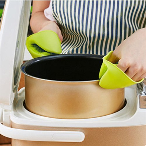 2 pcs Silicon pot holder - silicon oven mitts , heat resistant gloves , kitchen accessories anti slip baking mitts , silicon hot pot holders , best Kitchen tool